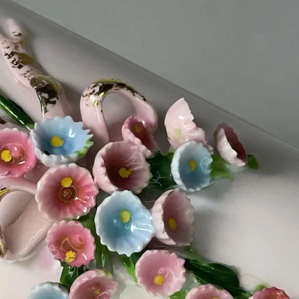 VTG Lefton China pink porcelain bud vase applied high -relief flowers. 6”